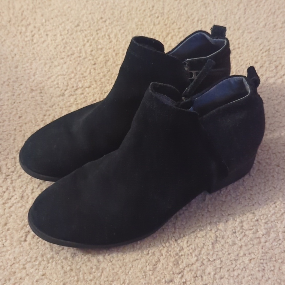 Tom's Black Short Boots Booties Size 9.5